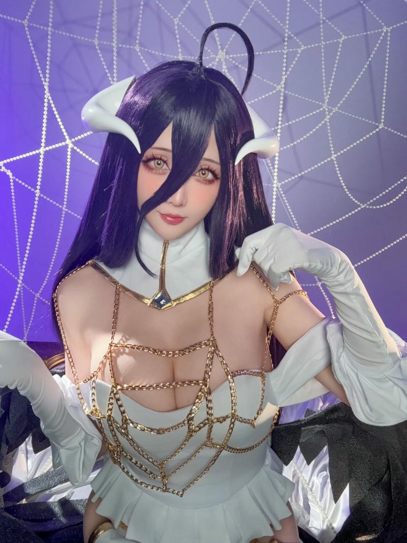 cosplay albedo dễ thương