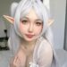 cosplay frieren khoe vú