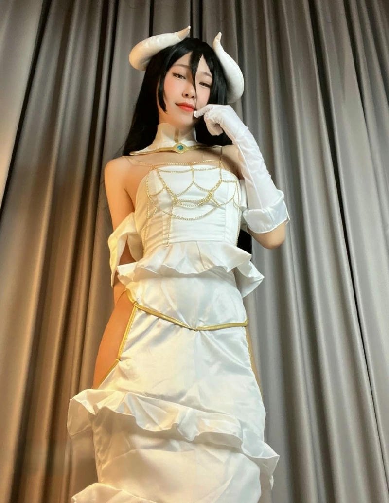 ảnh cosplay albedo damdang