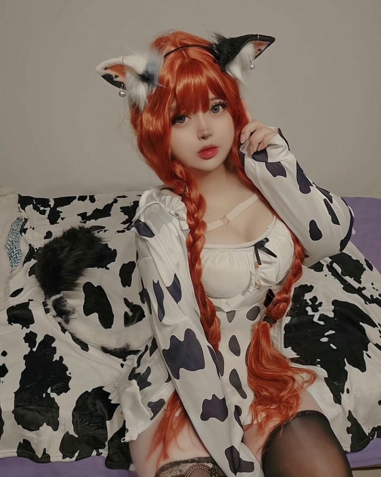 ảnh cosplay bò sữa dễ thương