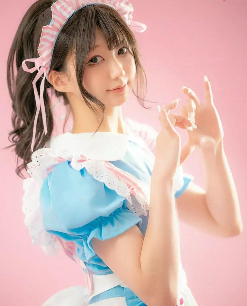 ảnh cosplay maid đáng yêu