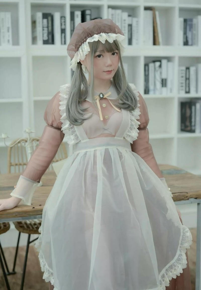 ảnh cosplay maid gợi cảm