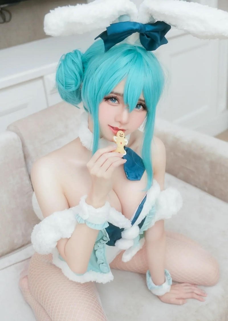 ảnh cosplay miku bán quạt