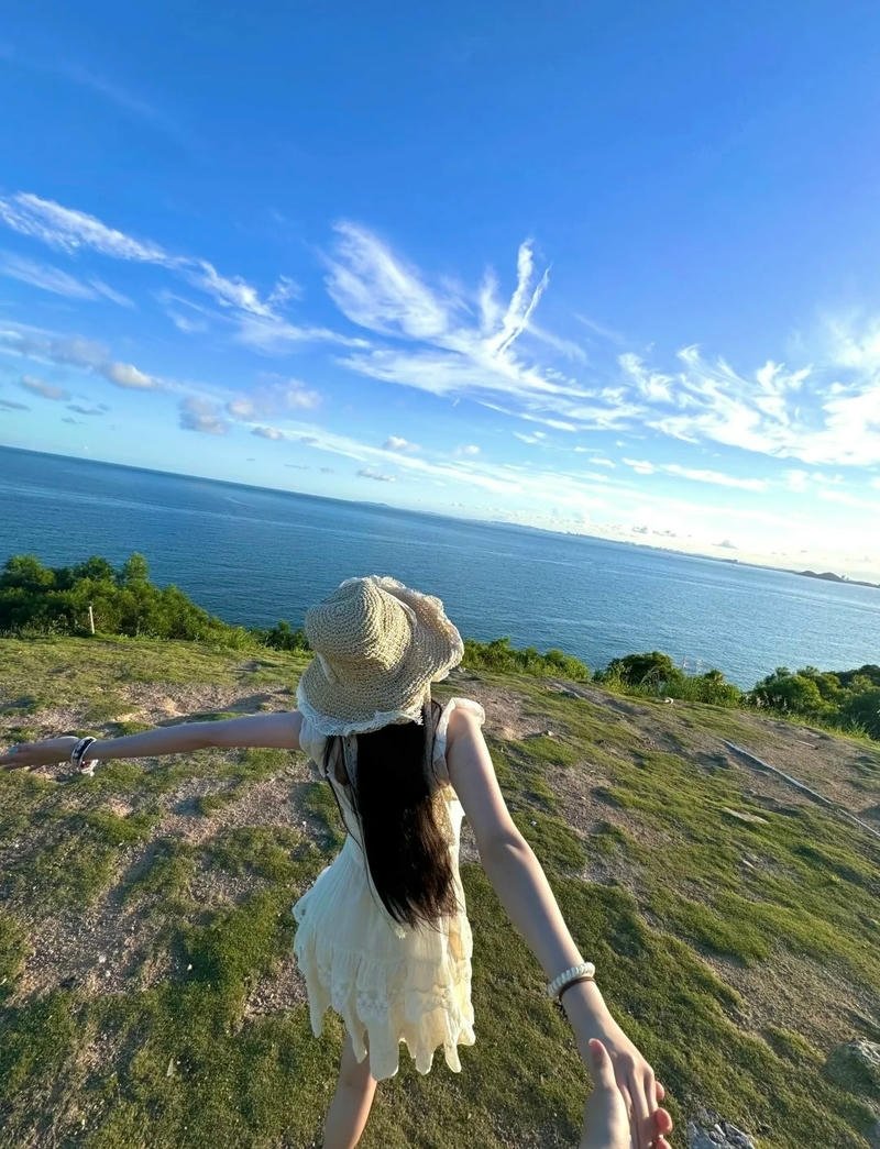 ảnh nắm tay che mặt