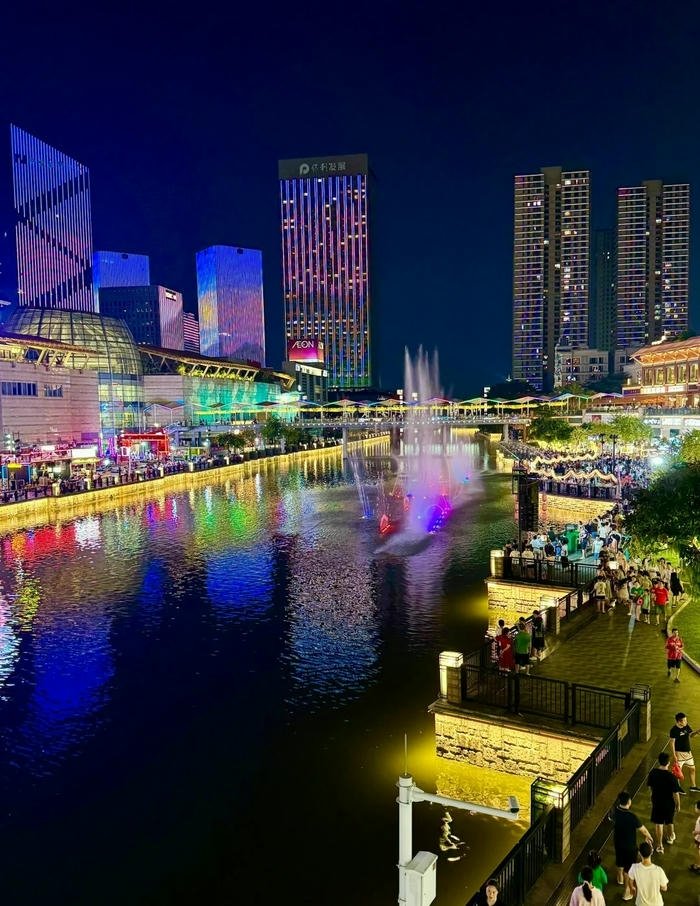 ảnh thành phố về đêm trắng đen