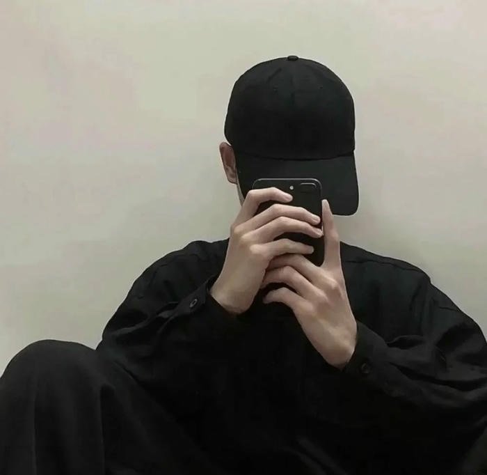 anh trai che mặt đẹp