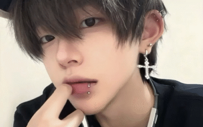 anh trai đẹp 13 tuổi