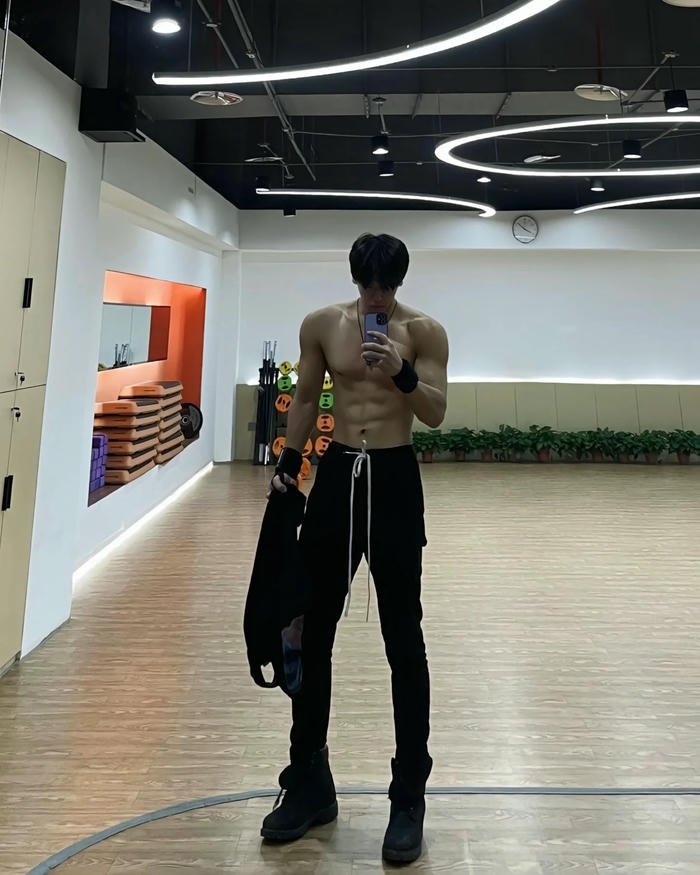 ảnh trai đẹp 6 múi trung quốc