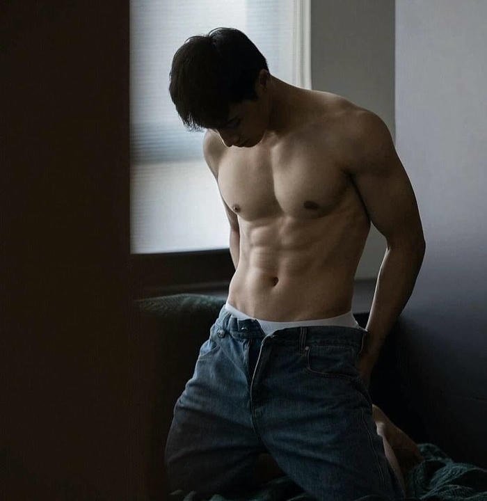 ảnh trai sáu múi