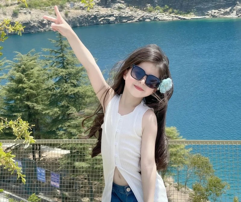 avatar ảnh em bé gáicute