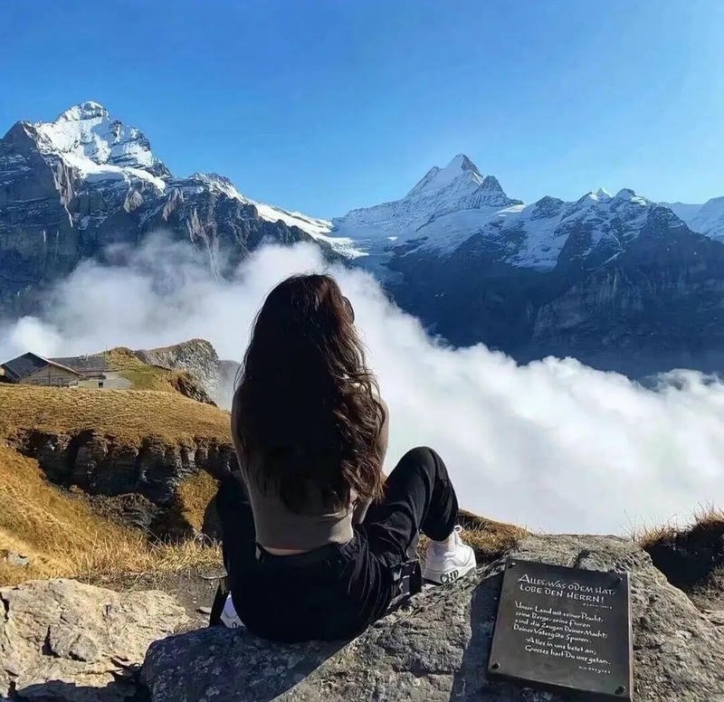 avatar chill ngắm mây