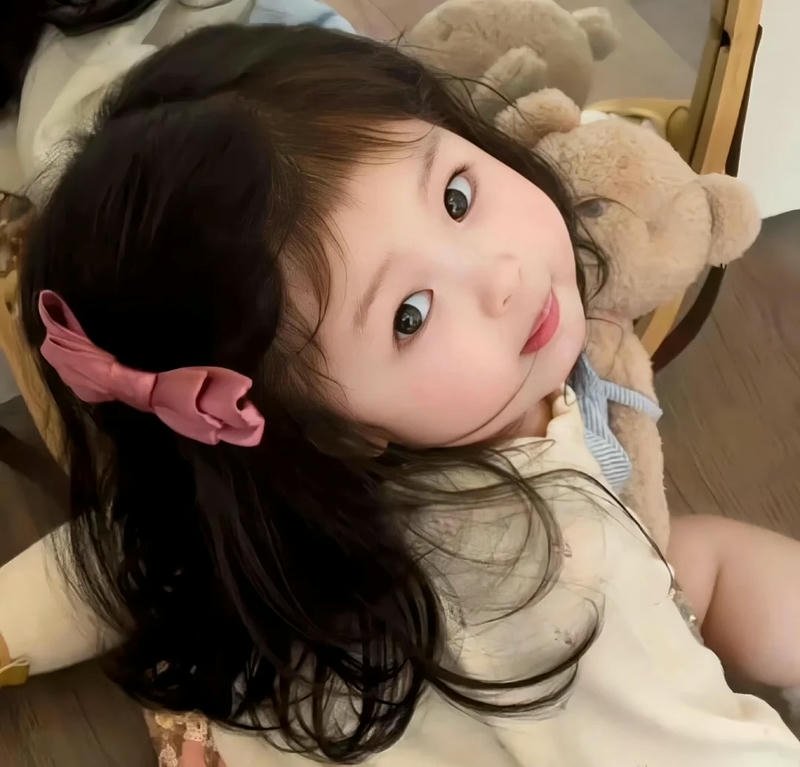 avt em bé dễ thương