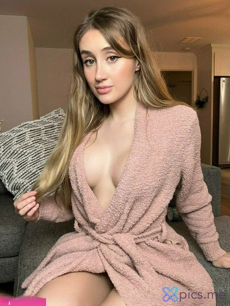 bronwin aurora sex 2