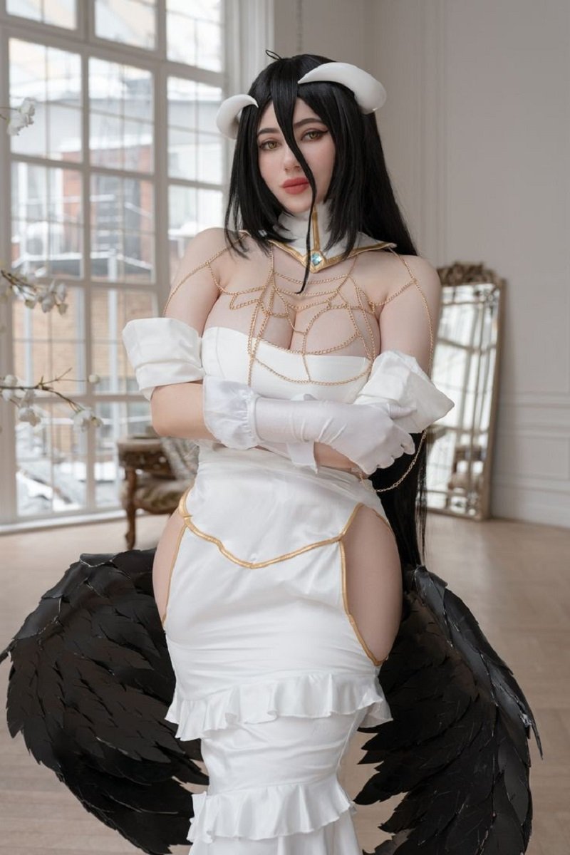 cosplay albedo quyễn rũ