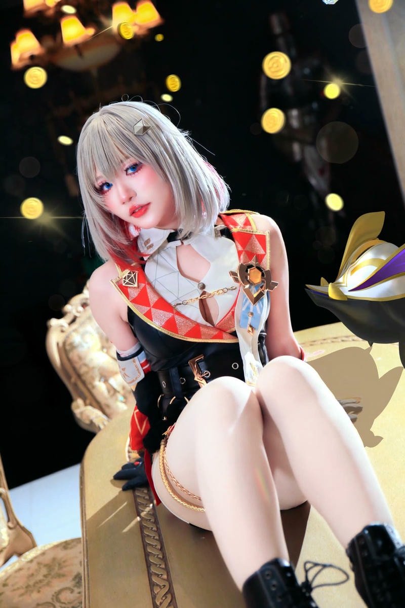 cosplay châu á khiêu gơi