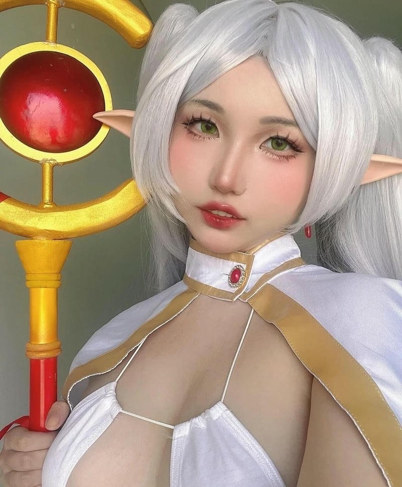 cosplay frieren sexy