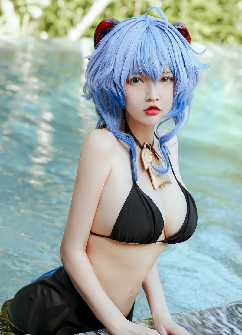 cosplay ganyu vú to
