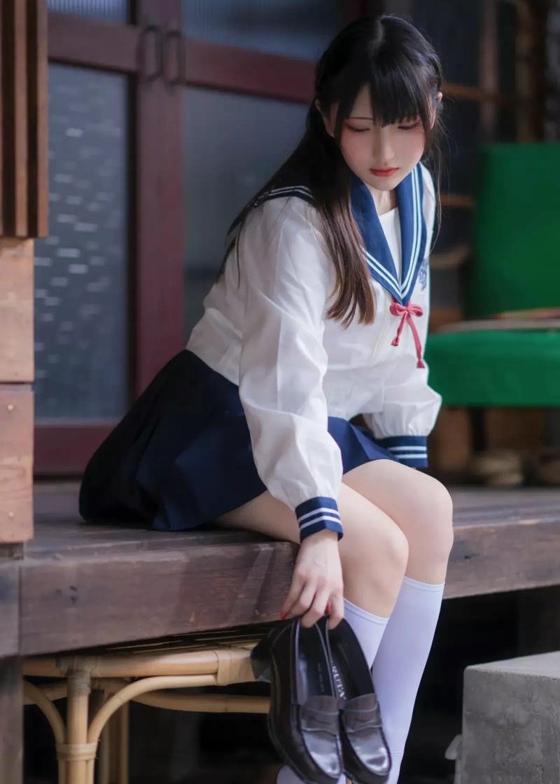 cosplay học sinh dễ thương