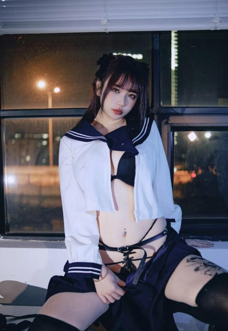 cosplay học sinh ngọt nước