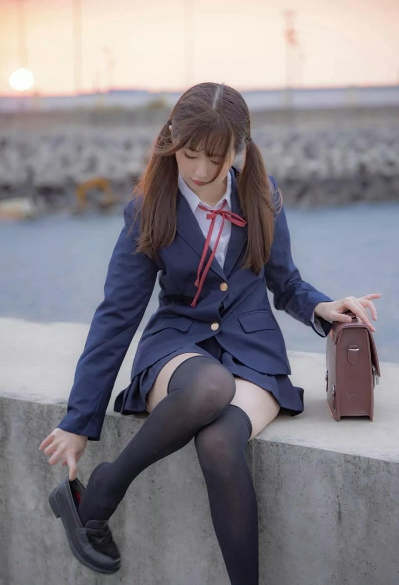 cosplay học sinh váy ngắn