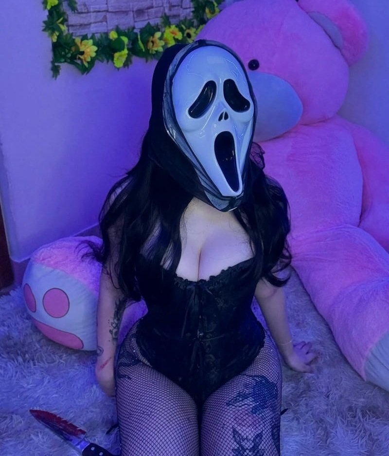 cosplay ma khoe ngực