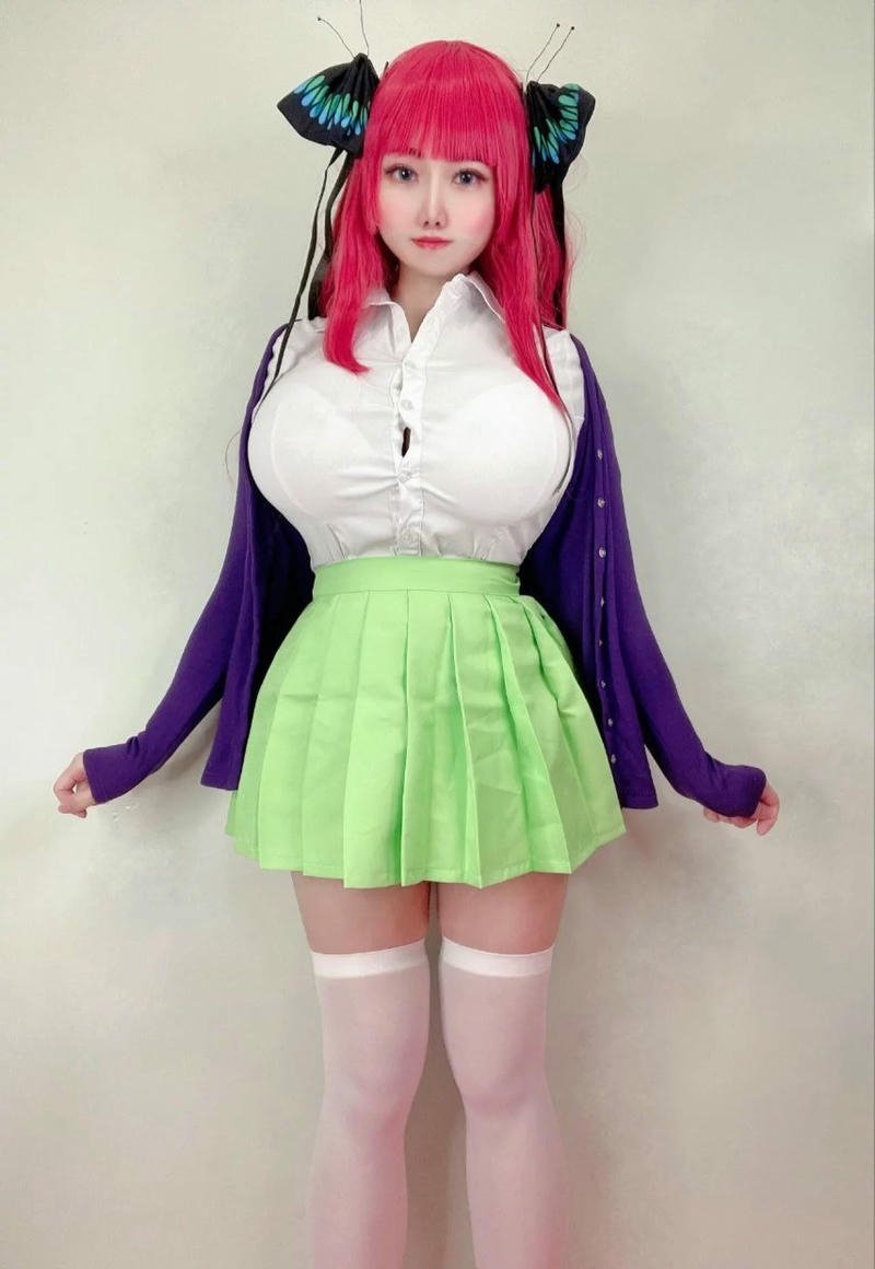 cosplay nino hàng khủng