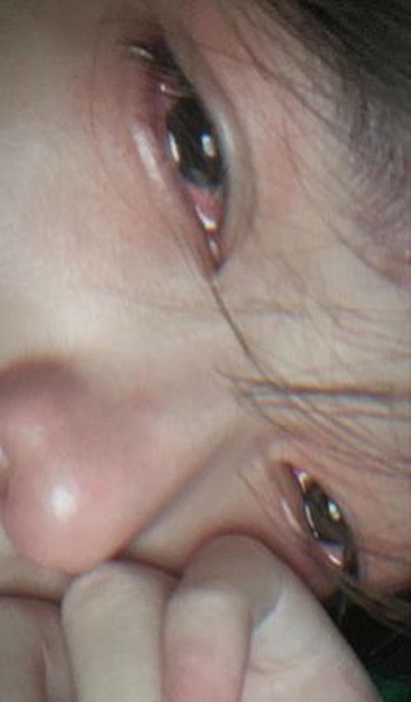 hình ảnh buồn khóc cô đơn