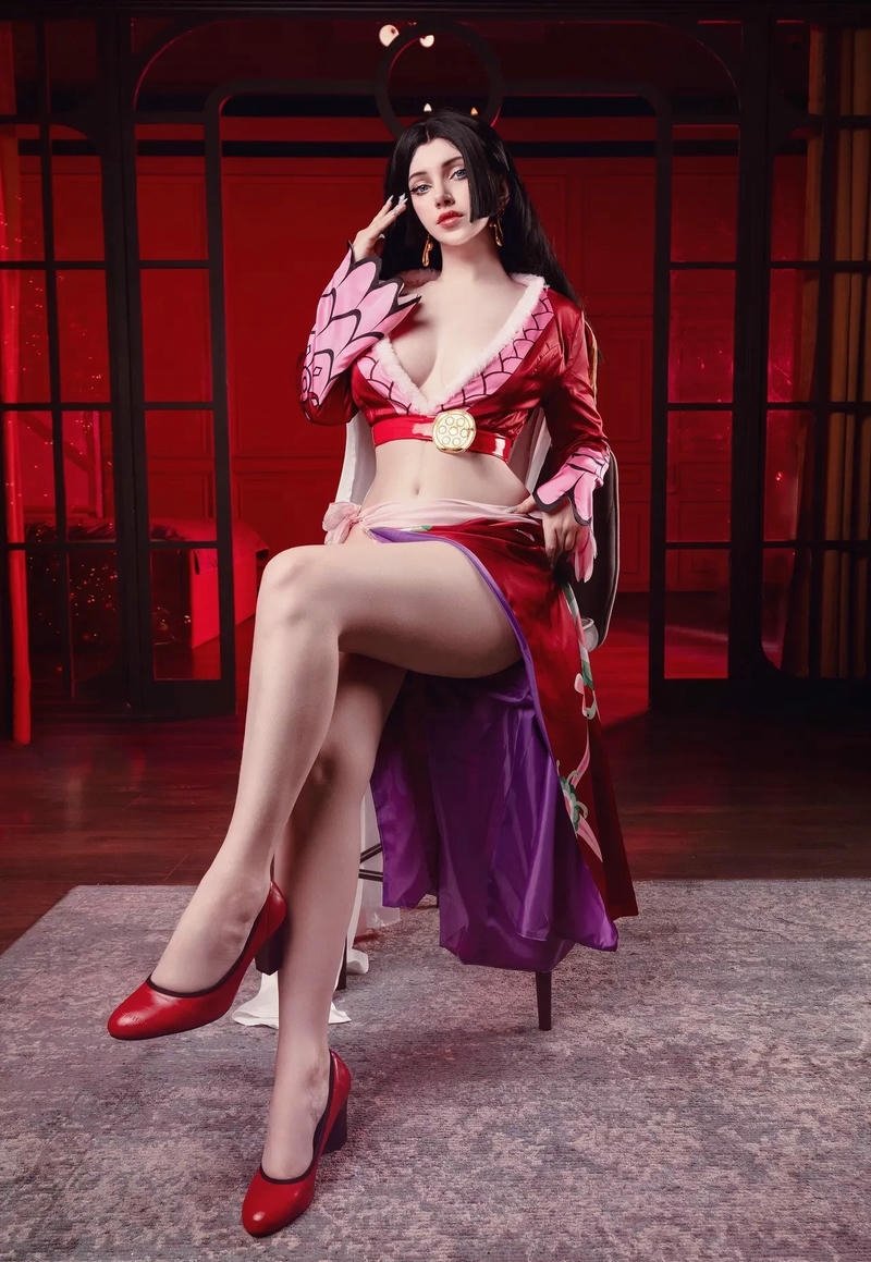 hình ảnh cosplay boa hancock gợi cảm