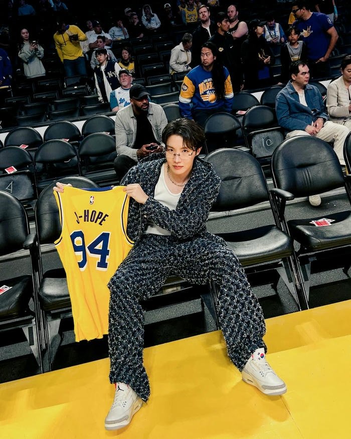 hình ảnh j hope