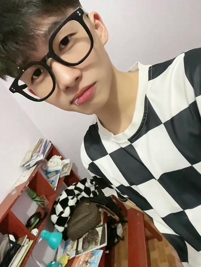 hình anh trai k6