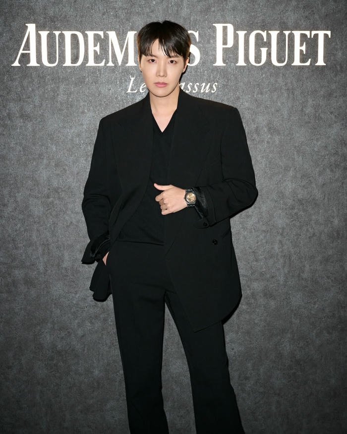 hình j hope ngầu