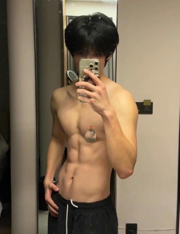 hinh trai đẹp 6 múi săn