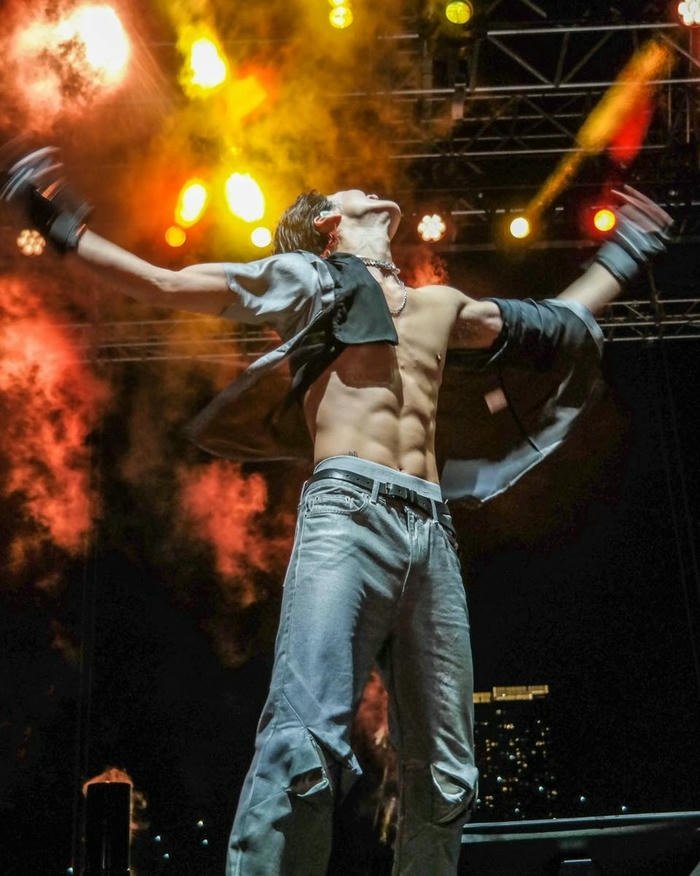 hình trai đẹp sáu múi