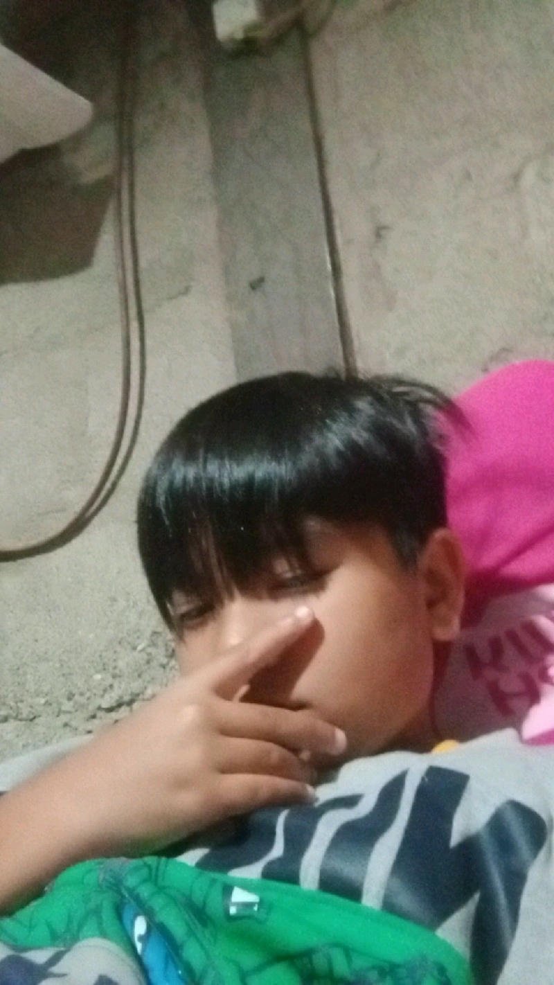 hình trẻ trâu