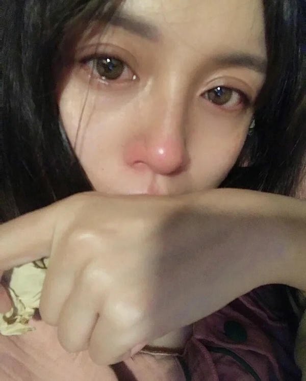 khóc ảnh buồn