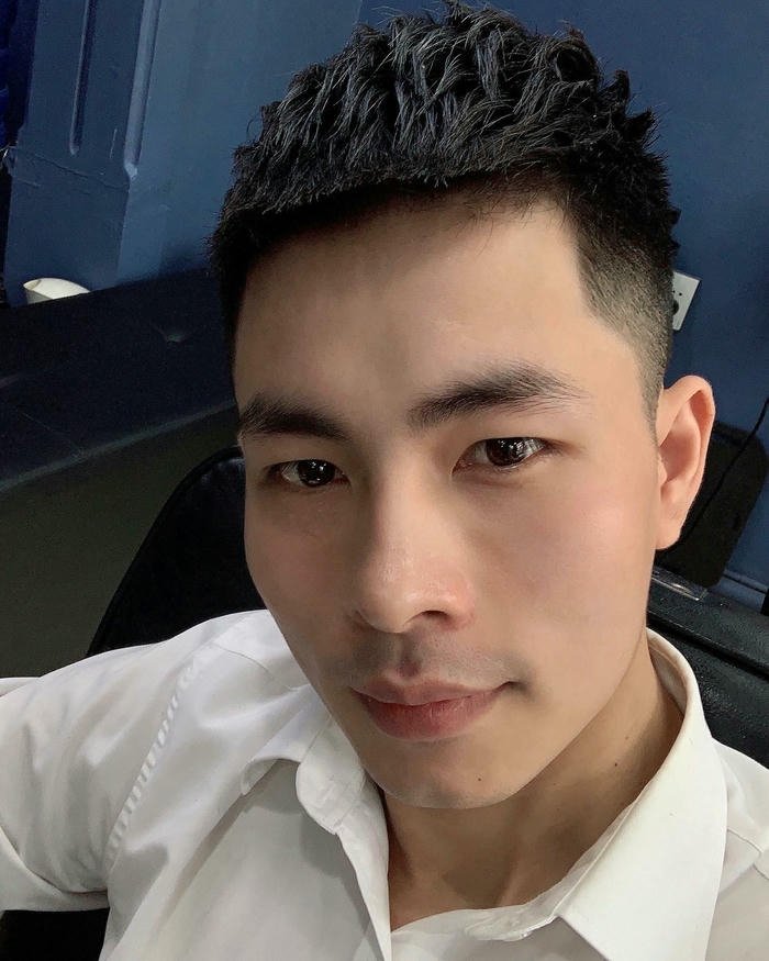 kiểu tóc nam mohican ngắn