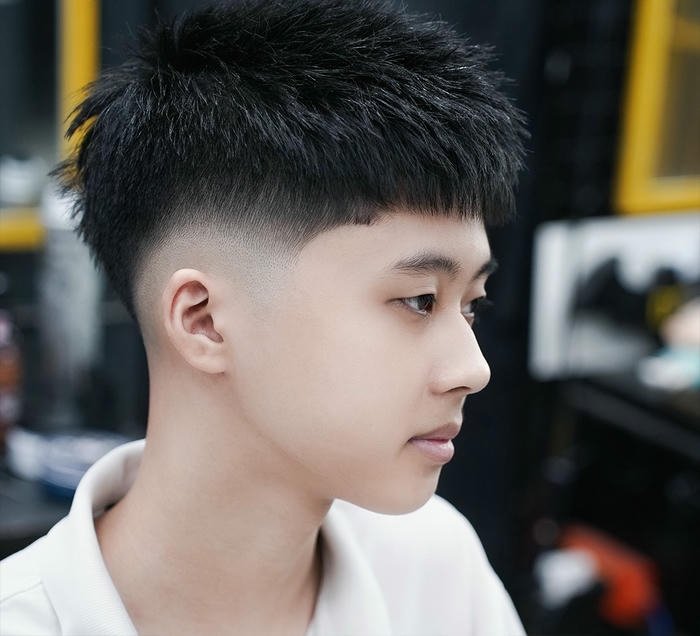 mohican ngắn mặt tròn