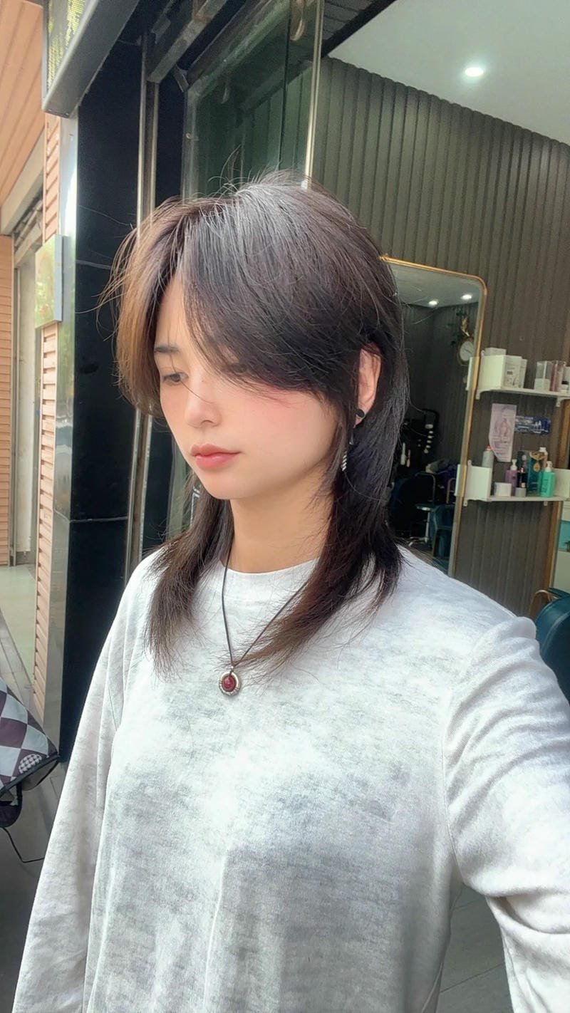 mullet layer nữ ngắn