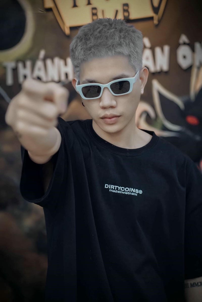 tóc xoăn nam ngắn